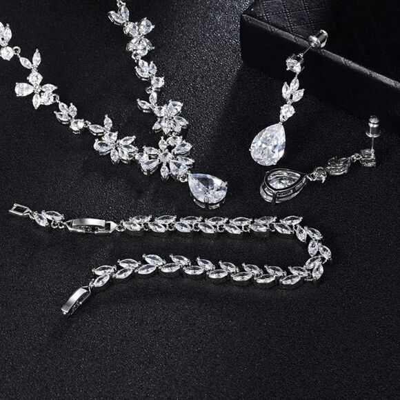 Bridal Set Stunning CZ Necklace, Bracelet,Earrings - Picture 1 of 13